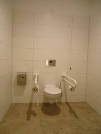 Behinderten-Toilette WC-Sitz