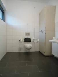 Behindertentoilette - WC